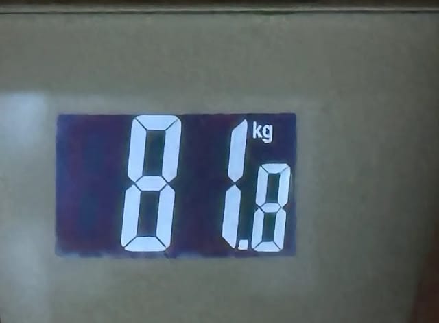 81.8kg