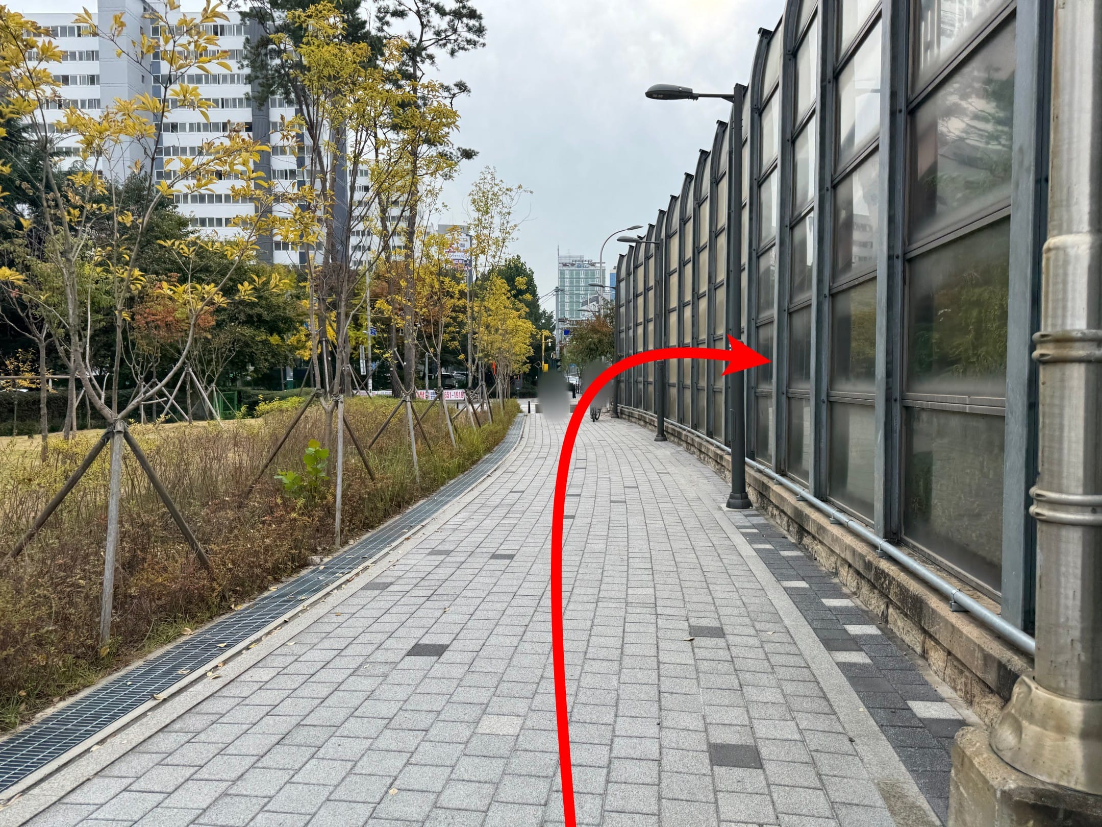 도로 보일때 우측