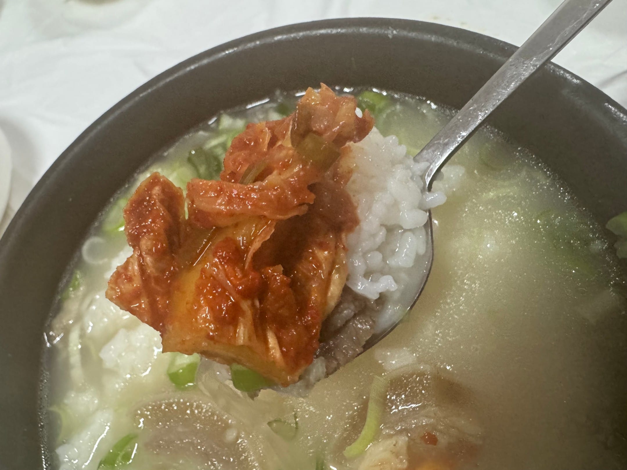 김치 얹어서 먹기